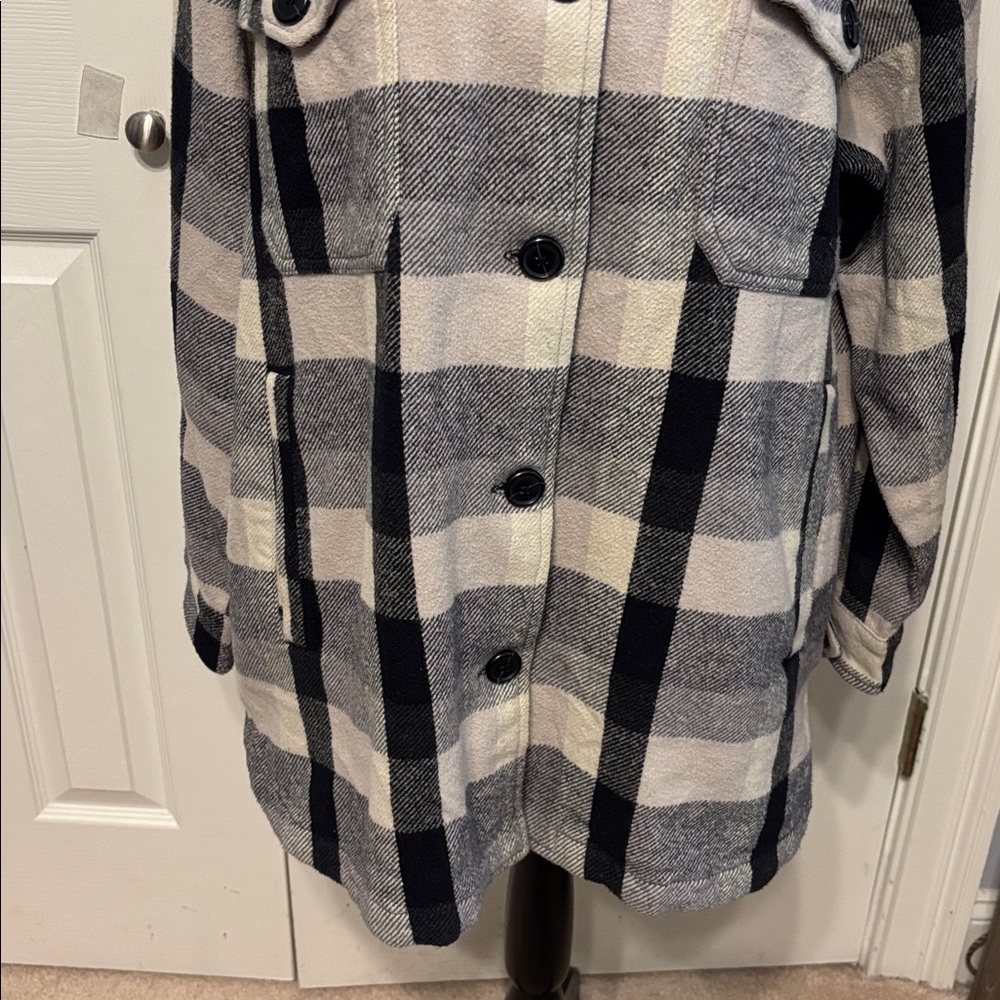 Lucky Brand Flannel Shacket - Picture 3 of 10
